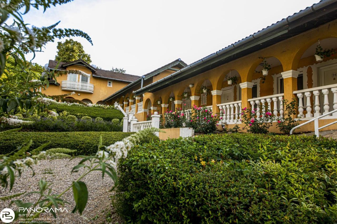 Panorama Birtok - Wellness Panzio, Konferencia Es Rendezvenykoezpont Bed & Breakfast Gyorujbarat Exterior photo