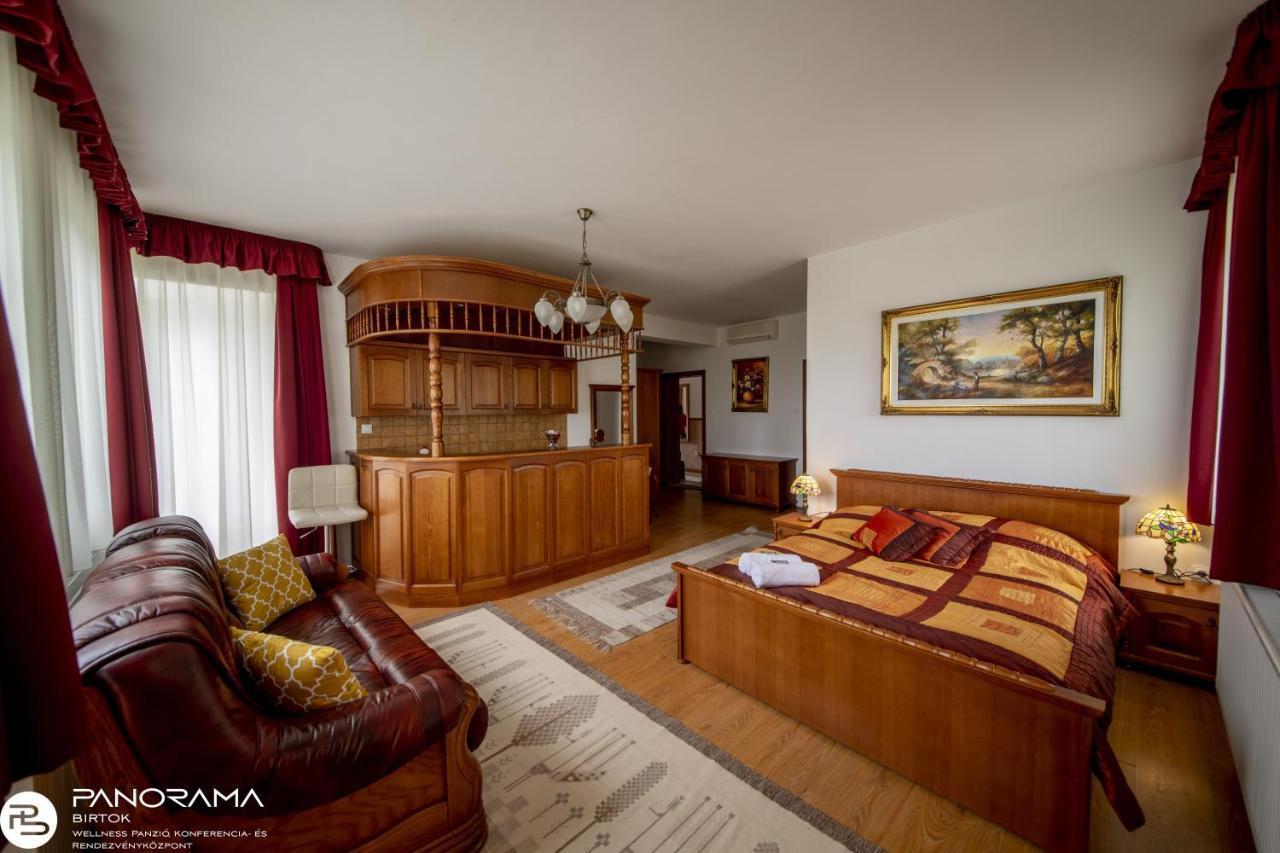 Panorama Birtok - Wellness Panzio, Konferencia Es Rendezvenykoezpont Bed & Breakfast Gyorujbarat Exterior photo